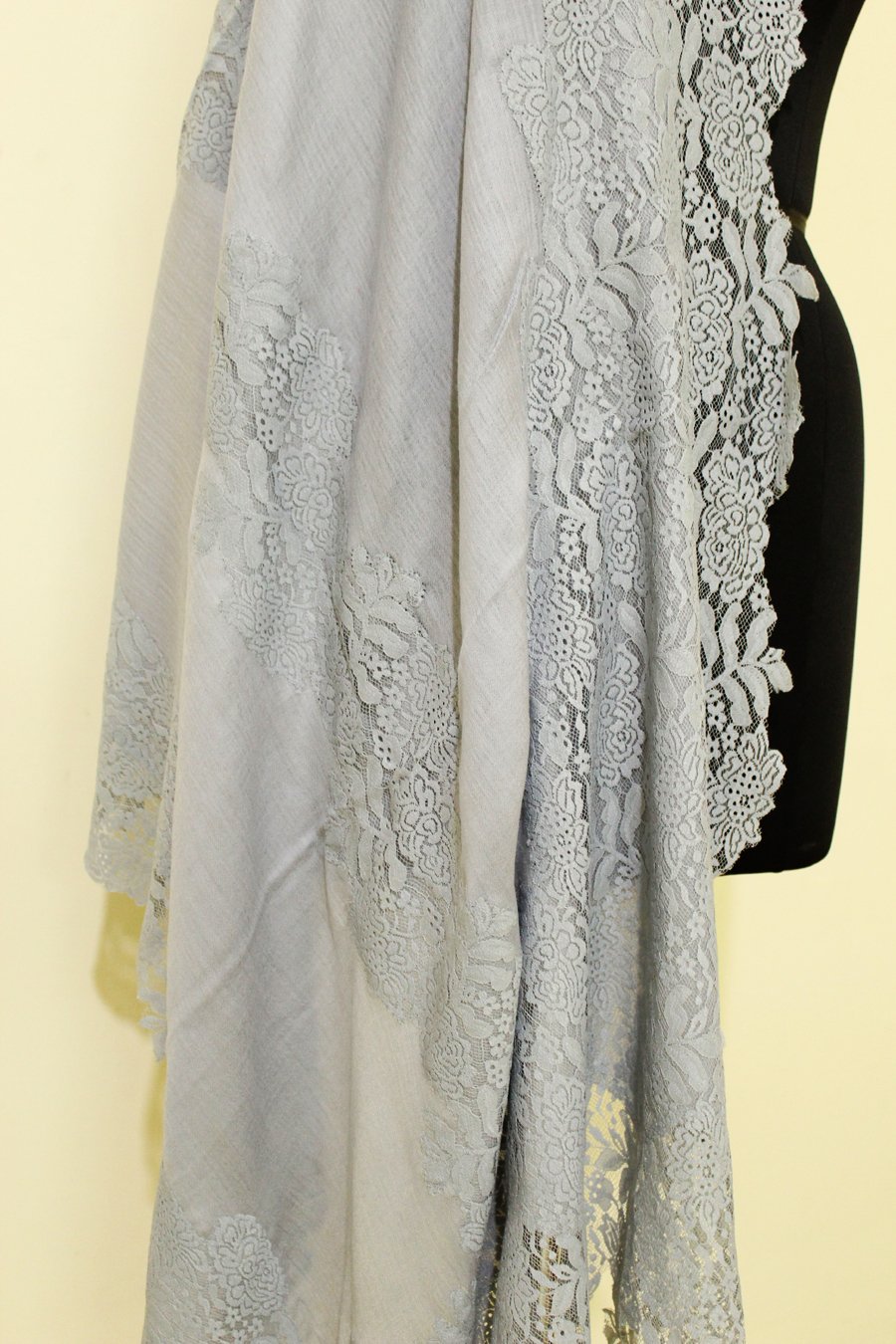 Salte Elegance Lace Cashmere Wrap
